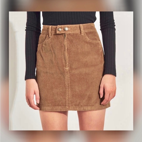 🔹HOLLISTER WOMEN’S ULTRA HIGH-RISE CORDUROY MINI SKIRT - size 0🔹 - Picture 1 of 8